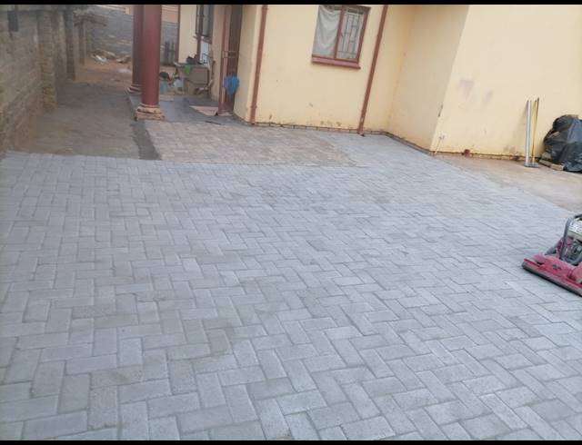 3 BEDROOM HOUSE FOR SALE IN TLHABANE WEST